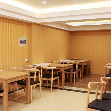 Greentree Inn Xinjiang Fukang Fukang Business Hotel Changji Eksteriør billede